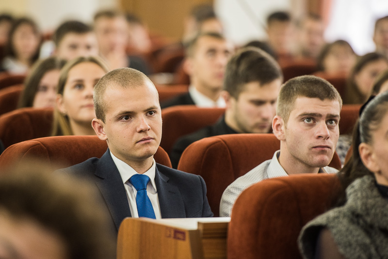 Геннадій Кернес провів засідання Молодіжної ради - 3