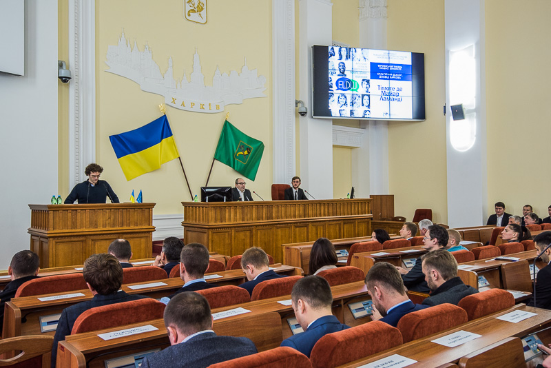 Геннадій Кернес провів засідання Молодіжної ради - 12
