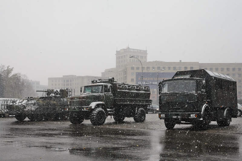 На площі Свободи пройшла акція «Армійський контракт» - 2