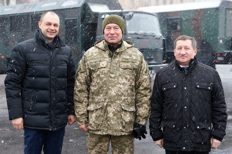 На площі Свободи пройшла акція «Армійський контракт» - 9