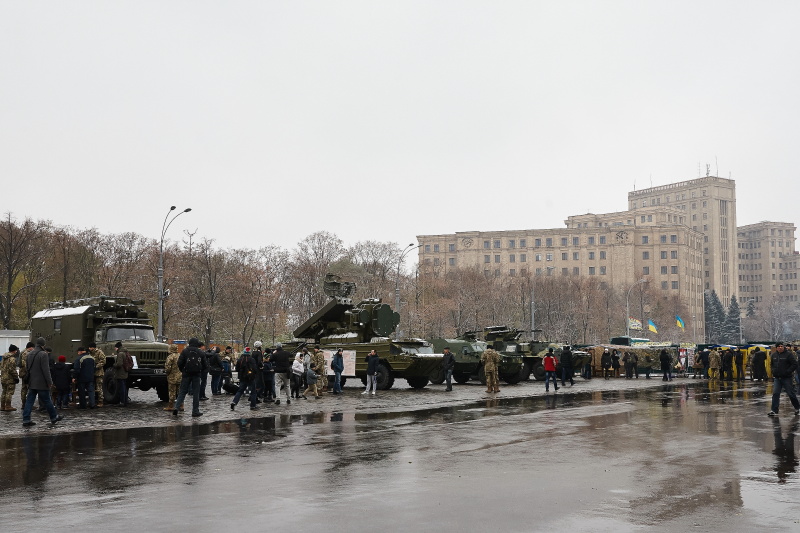 На площі Свободи пройшла акція «Армійський контракт» - 12