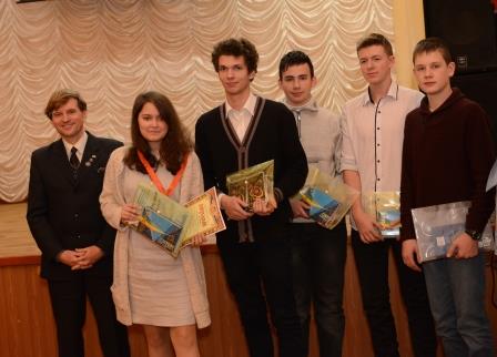 У Харкові змагалися юні фізики