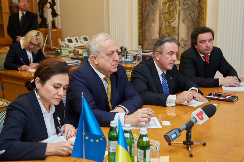 Зустріч Геннадія Кернеса з главою ЄБРР в Україні Франсисом Маліжем - 5
