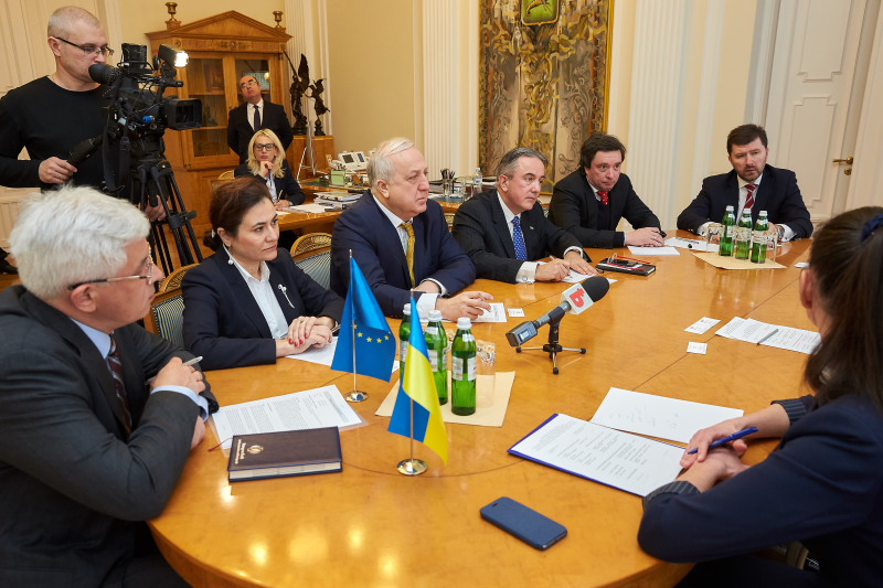 Зустріч Геннадія Кернеса з главою ЄБРР в Україні Франсисом Маліжем - 6