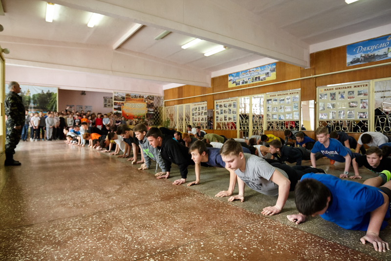 Харківські школярі підтримали акцію #22PushUpChallenge - 12