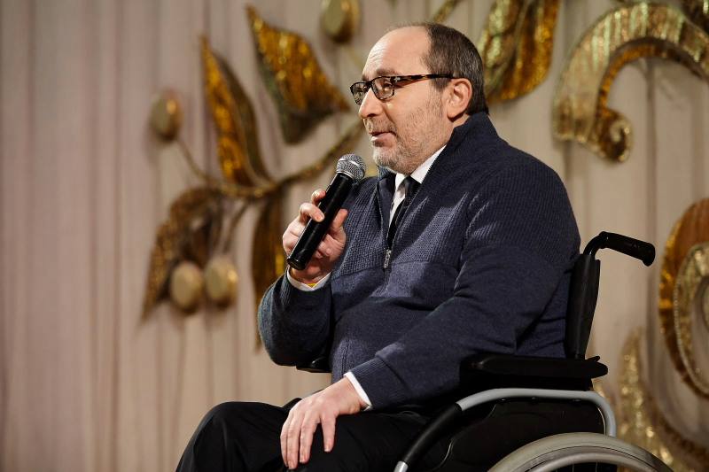 Геннадій Кернес привітав жінок Новобаварського і Холодногірського районів з 8 Березня - 3