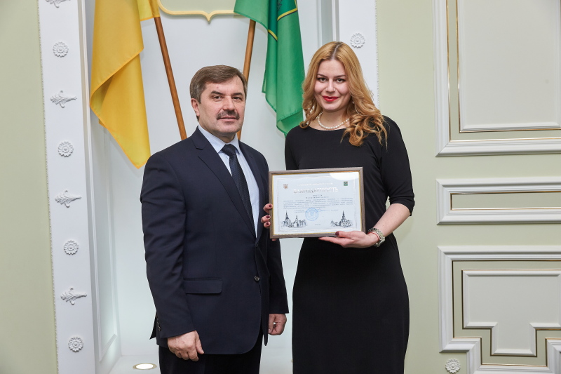 Олександр Новак вручив харків'янкам почесні грамоти