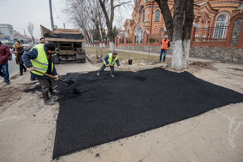 «Харківводоканал» впорядковує місця розриттів