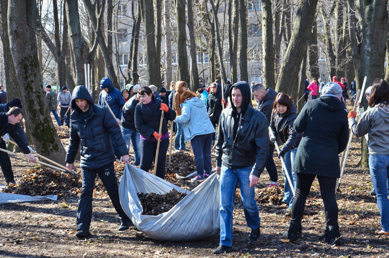 У Харкові проходить загальноміський суботник