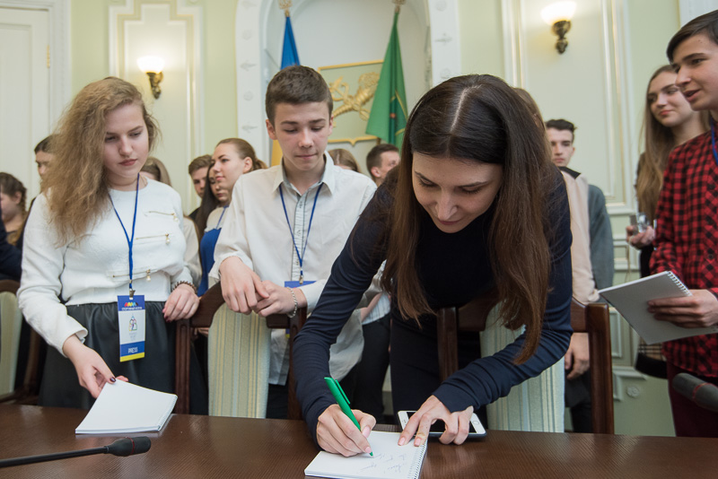 Харківським школярам провели екскурсію міською радою - 13