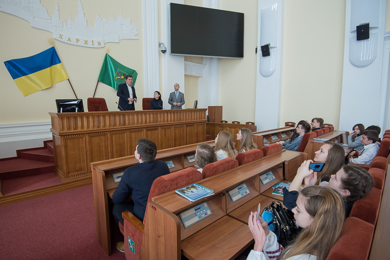 Харківським школярам провели екскурсію міською радою - 15