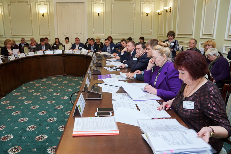 Геннадій Кернес провів особистий прийом для працівників ХТЗ - 4