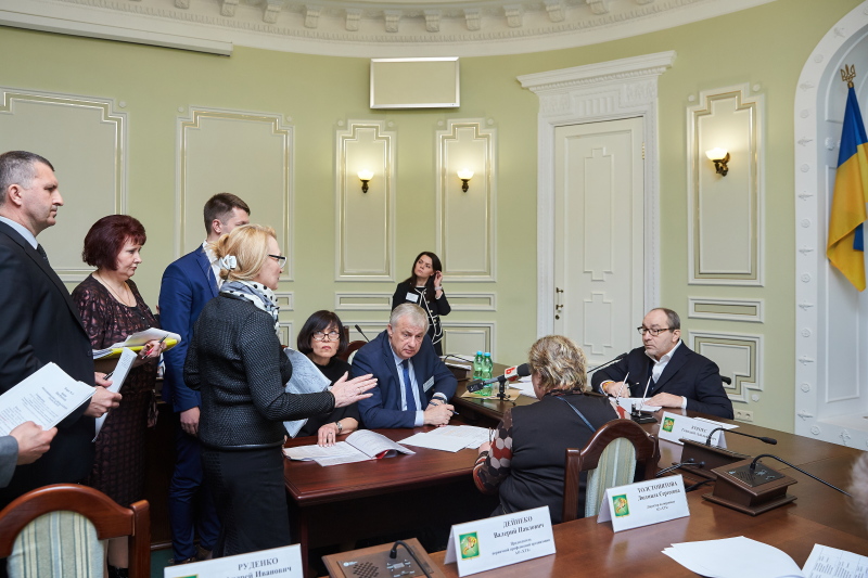 Геннадій Кернес провів особистий прийом для працівників ХТЗ - 5