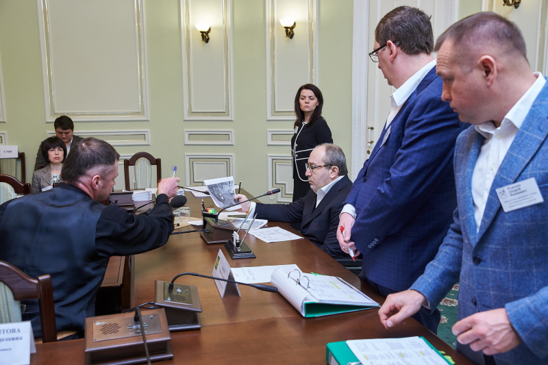 Геннадій Кернес провів особистий прийом для працівників ХТЗ - 6