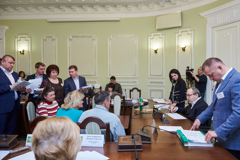 Геннадій Кернес провів особистий прийом для працівників ХТЗ - 11