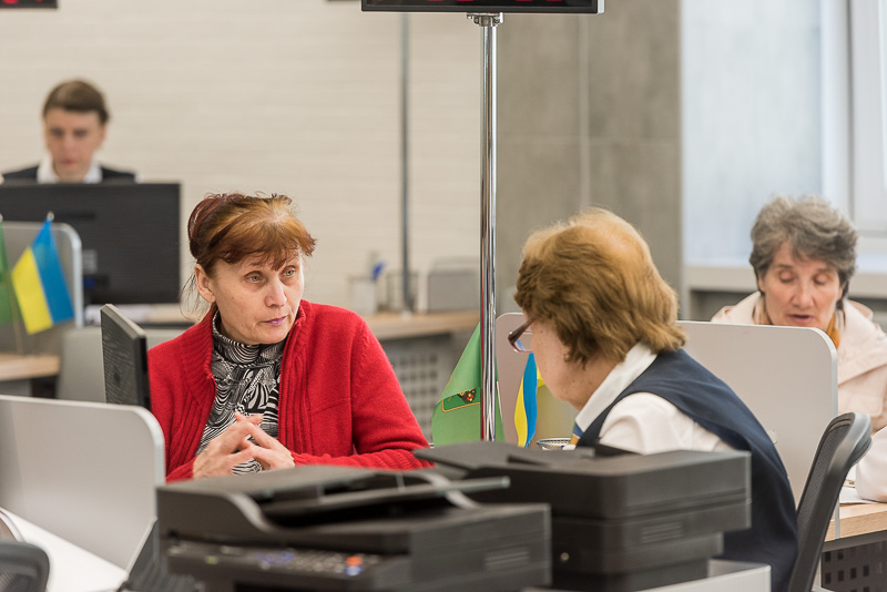 Екс-начальник поліції Нью-Йорка Джон Хувейн відвідав харківський «Прозорий офіс» - 9