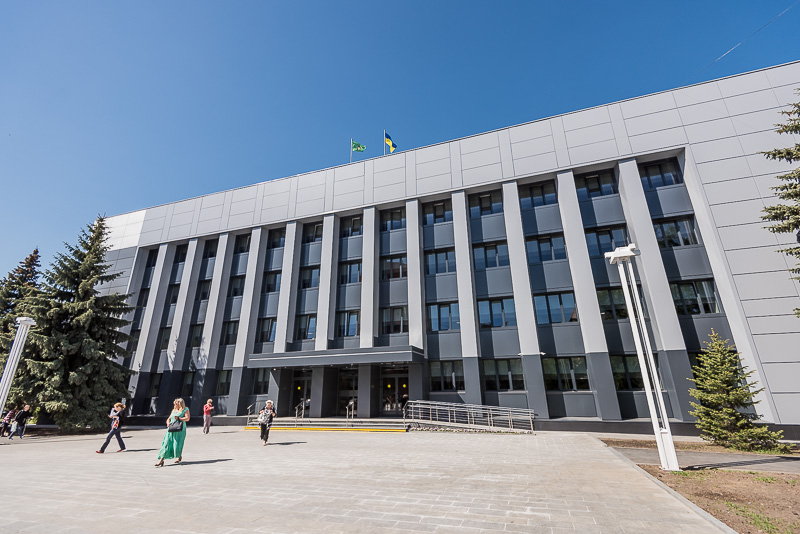 Екс-начальник поліції Нью-Йорка Джон Хувейн відвідав харківський «Прозорий офіс» - 12