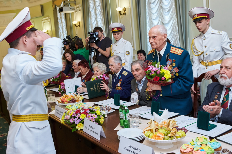 Геннадій Кернес нагородив ветеранів - 10