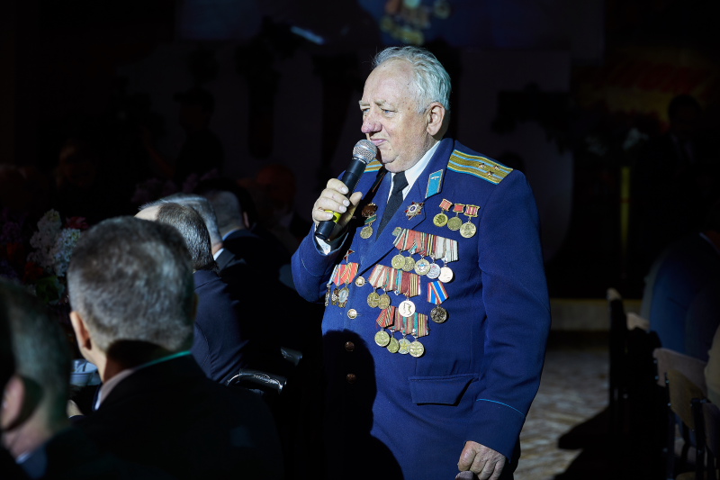 Ветеранів Другої світової пригостили польовою кашею - 8