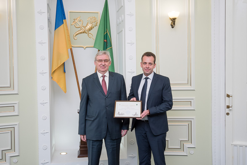 У Харкові нагородили кращих банківських працівників - 5