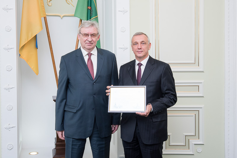 У Харкові нагородили кращих банківських працівників - 19