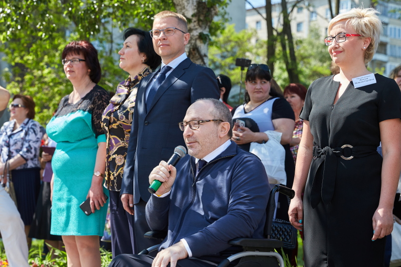 Свято останнього дзвоника у Харківській спеціалізованій школі №132 - 6