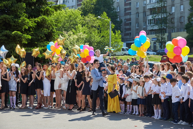 Свято останнього дзвоника у Харківській спеціалізованій школі №132 - 17