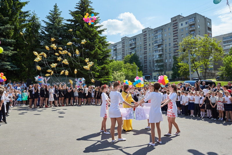 Свято останнього дзвоника у Харківській спеціалізованій школі №132 - 21
