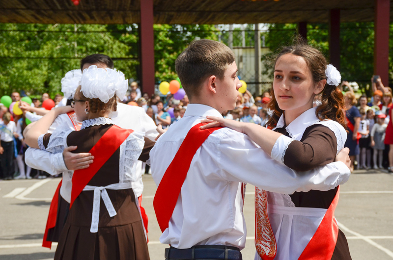 У харківській гімназії №163 пролунав останній дзвоник - 13