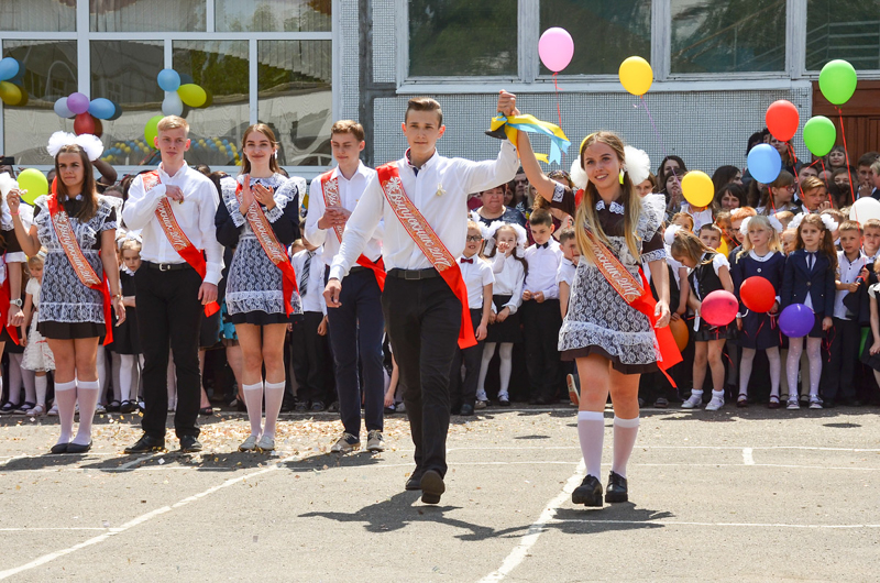 У харківській гімназії №163 пролунав останній дзвоник - 14