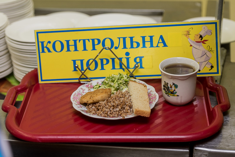 Урок англійською на свіжому повітрі і кулінарний майстер-клас - так проходить день у пришкільному таборі - 22