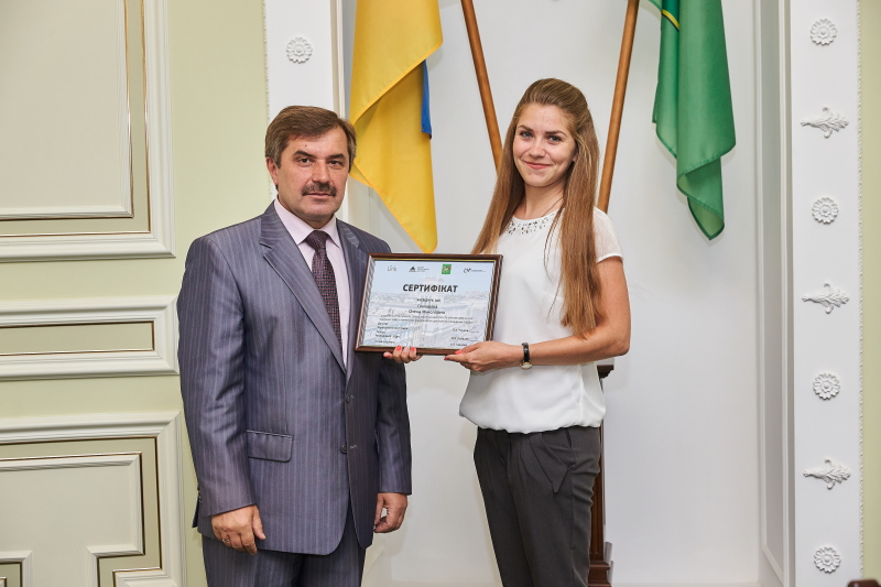 У міськраді нагородили фіналістів проекту «Школа помічника депутата»