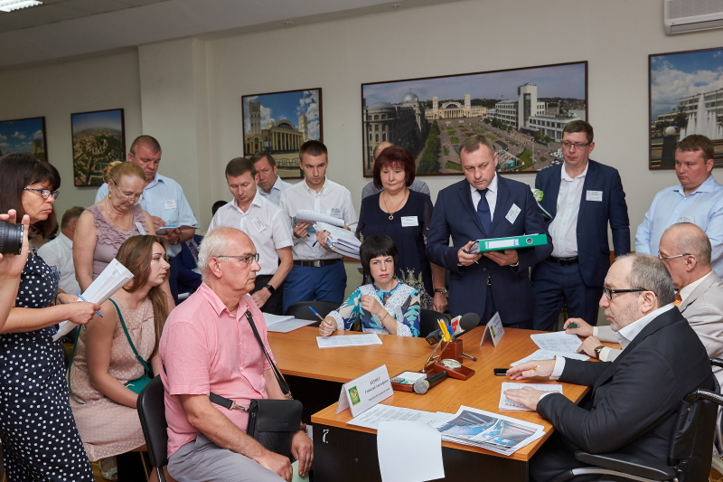 Геннадій Кернес провів прийом працівників університету будівництва та архітектури - 5