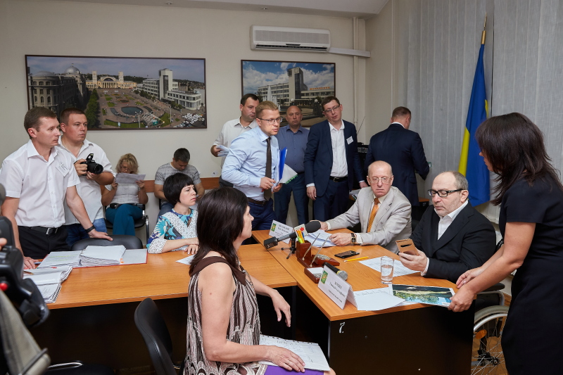 Геннадій Кернес провів прийом працівників університету будівництва та архітектури - 9