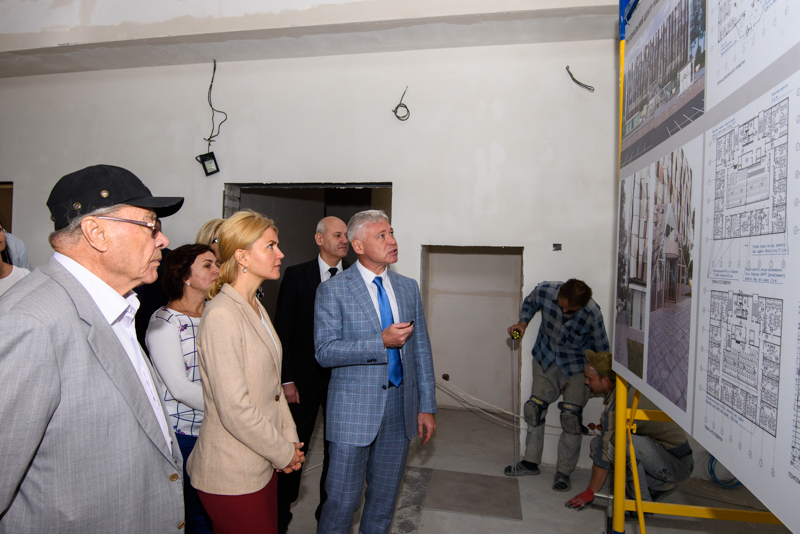 Ігор Терехов і Юлія Світлична проінспектували будівництво Регіонального центру адмінпослуг - 17