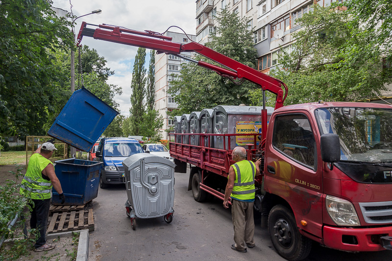 У Шевченківському районі встановлять тисячу євроконтейнерів для сміття - 7