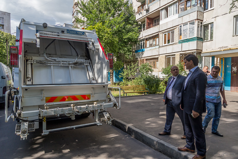 У Шевченківському районі встановлять тисячу євроконтейнерів для сміття - 10