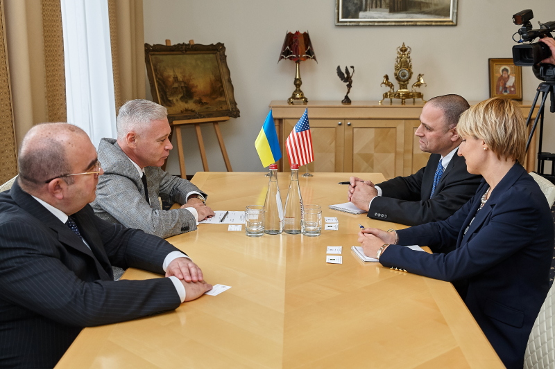 Посольство США проінформували про соціально-економічну ситуацію в Харкові