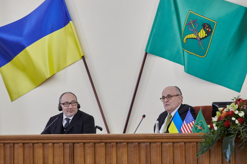 Нарада з Геннадієм Кернесом і Рудольфом Джуліані на тему: «Харків - порядок і безпека»