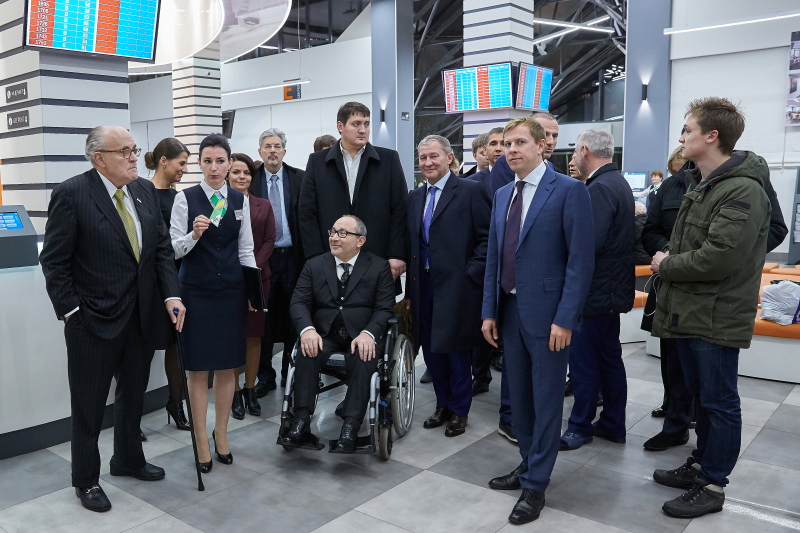 Геннадій Кернес і Рудольф Джуліані відвідали Регіональний центр послуг