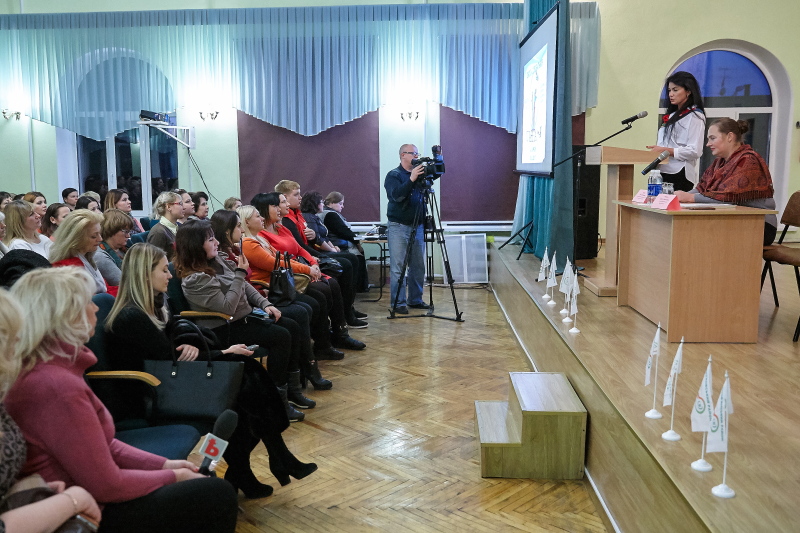 У Харкові відкрилася школа для батьків