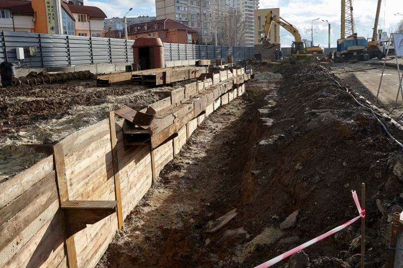 На Олексіївці почали будувати тунелі до майбутнього електродепо