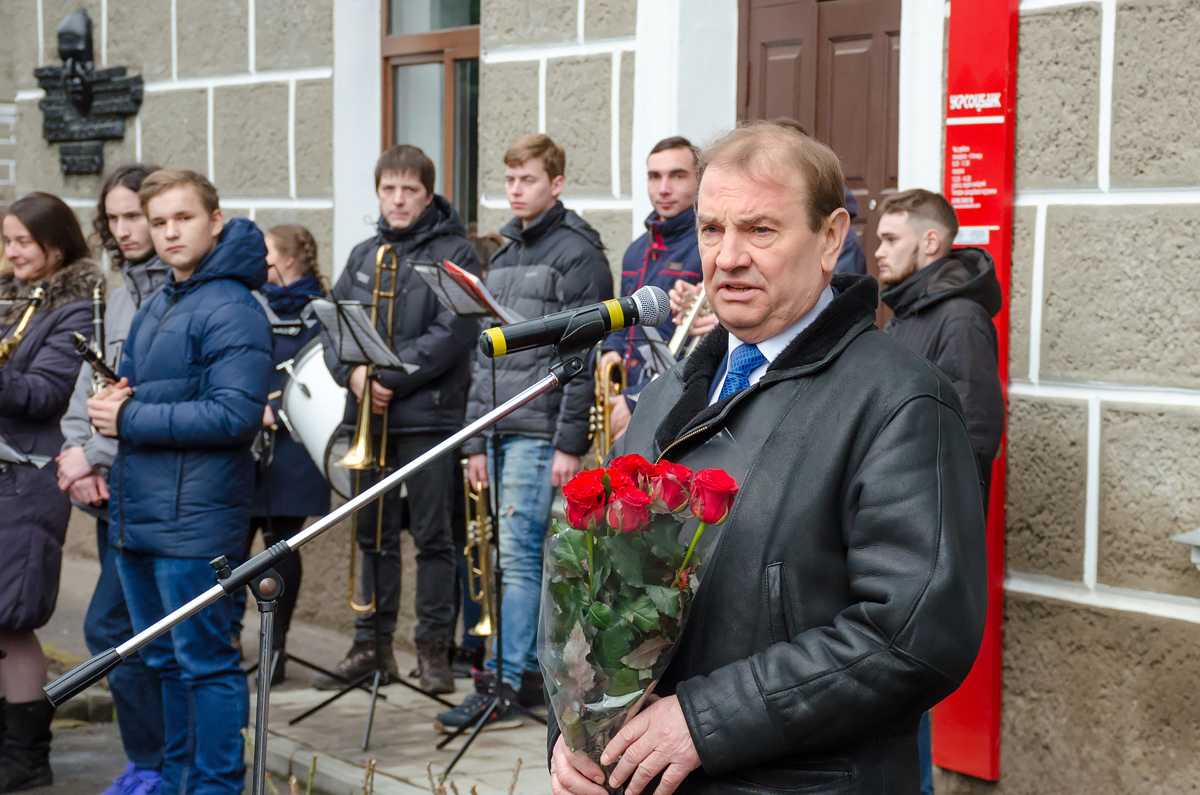 У Харкові відкрили пам'ятну дошку Володимиру Кривцову