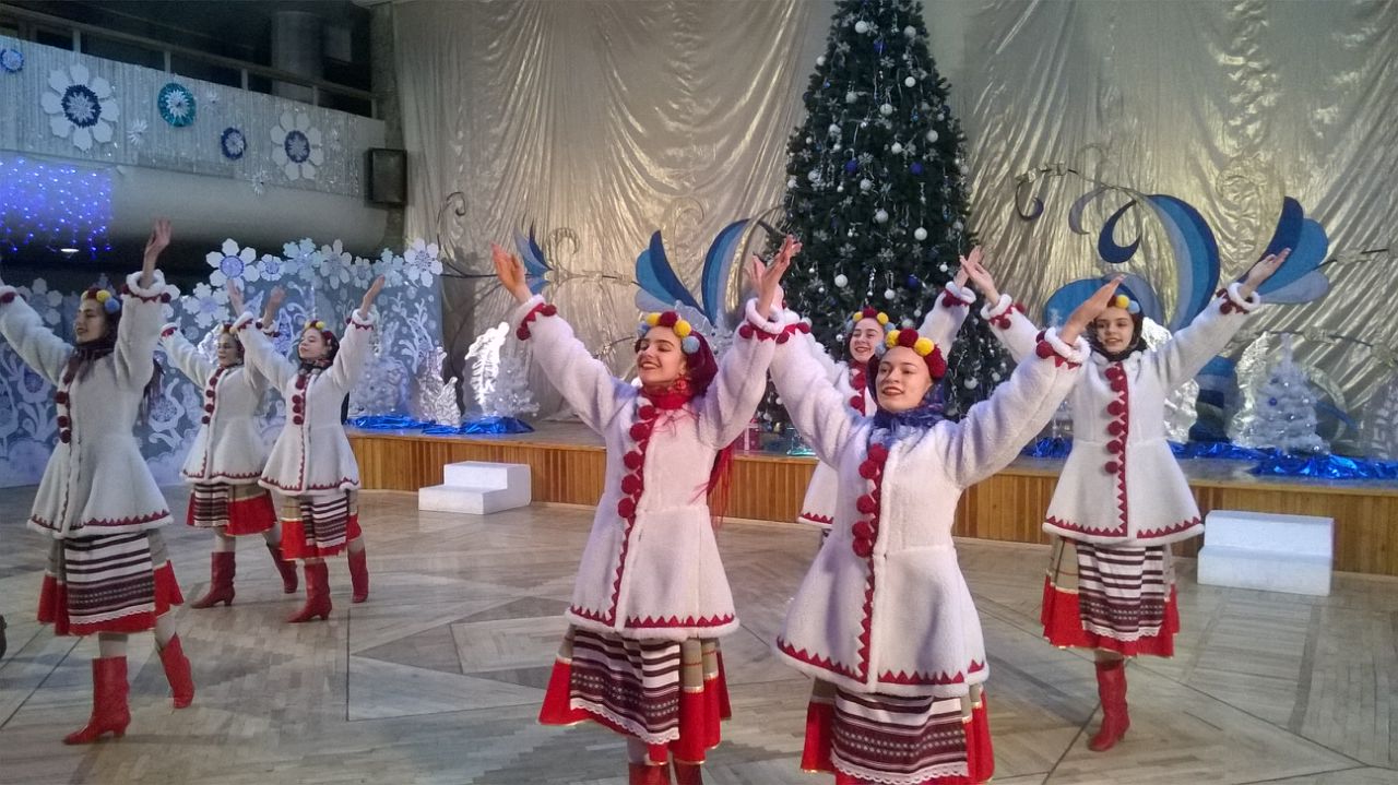 У районах міста відзначили День Святого Миколая