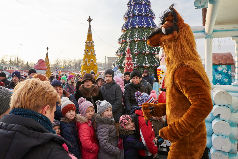 На площі Свободи тривають новорічні гуляння