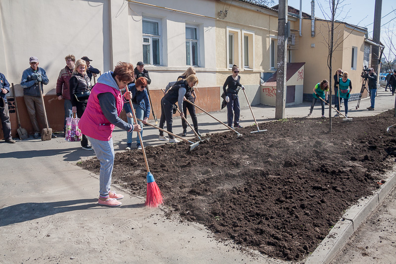У Холодногірському районі пройшло весняне прибирання території