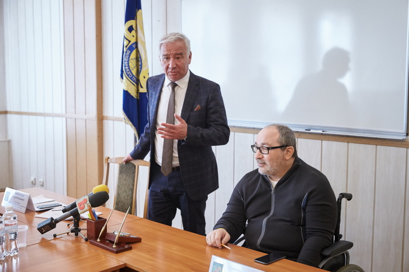 Особистий прийом Геннадія Кернеса в університеті залізничного транспорту