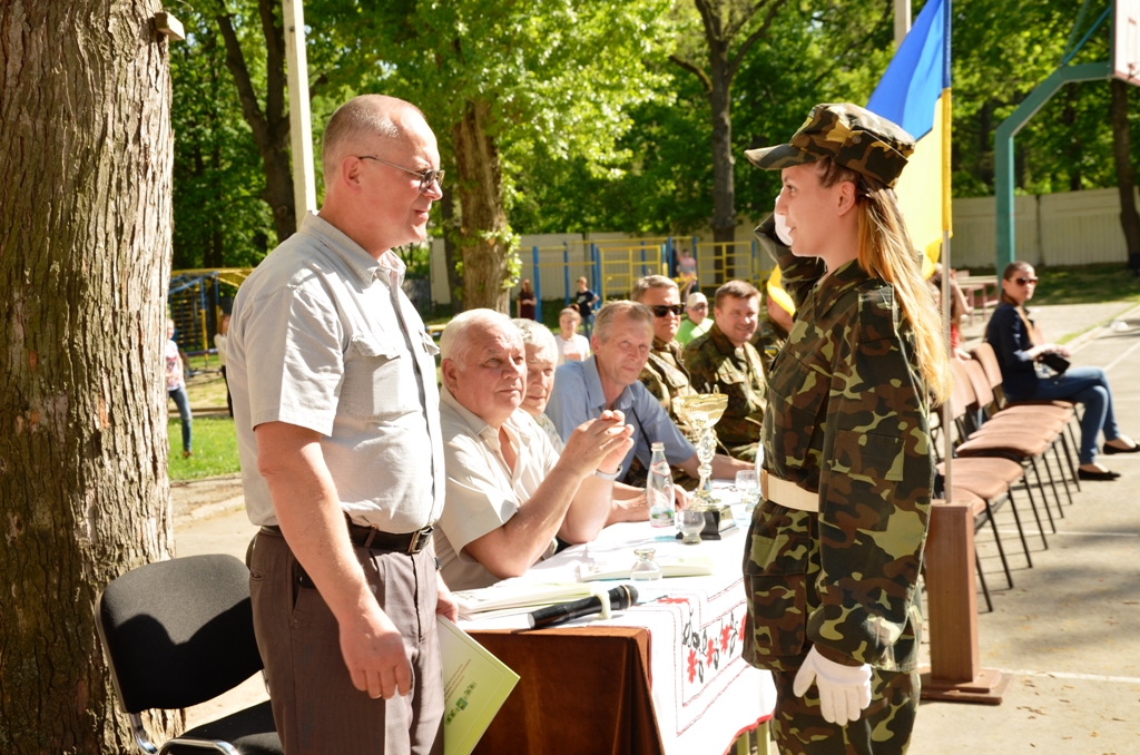 У Київському районі пройшов конкурс прапороносців