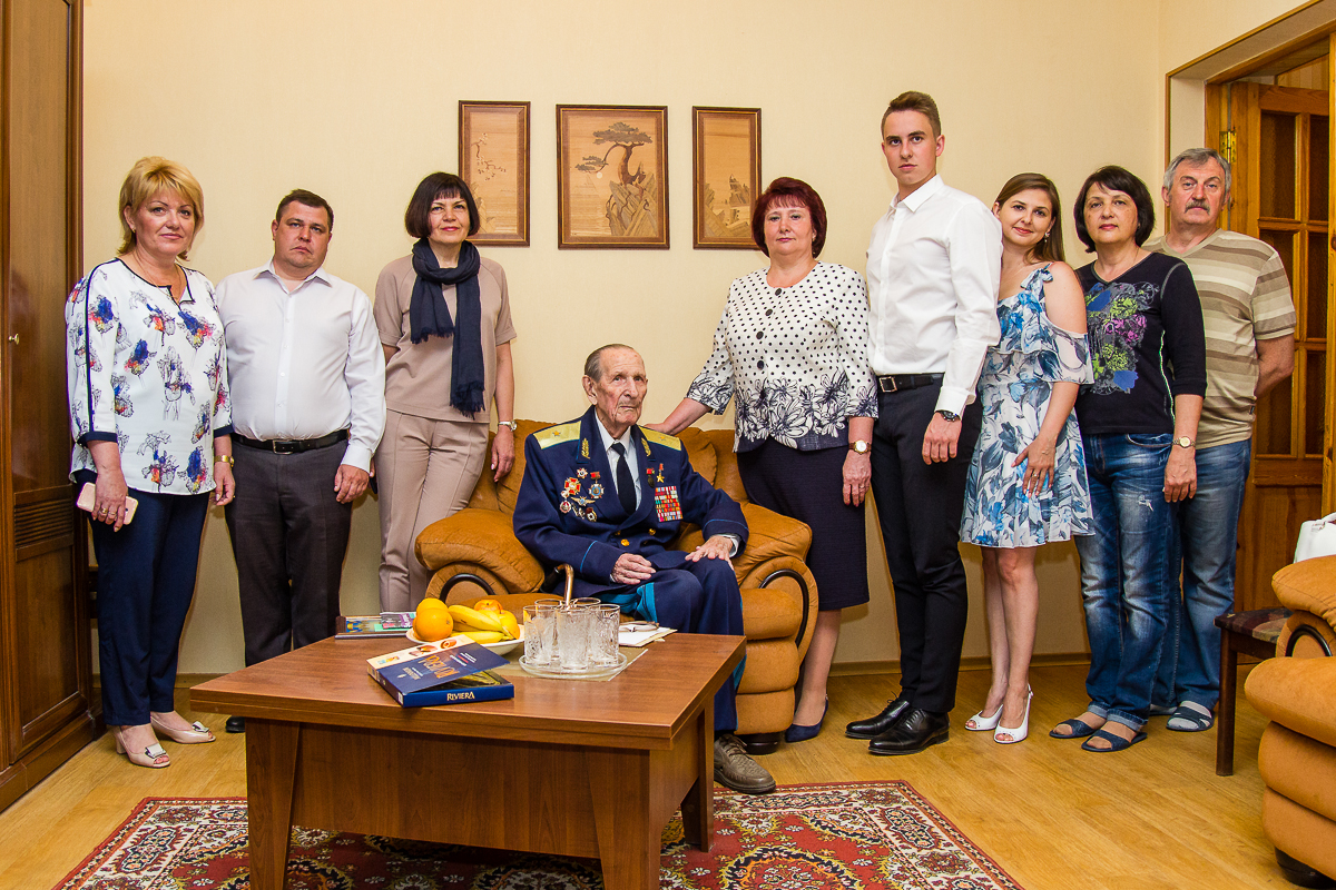 Героя Радянського Союзу Михайла Карпєєва привітали з Днем Перемоги