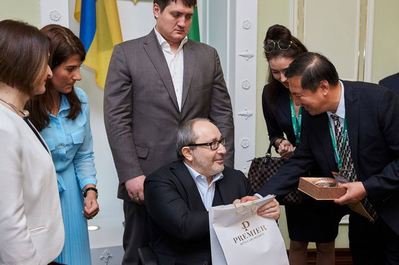 Харків підписав договори про партнерство з двома містами Кіпру